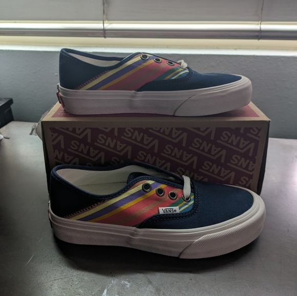 Vans Authentic SF Retro Stripes Women Size 5 Dress Blue Classic Beach Shoe 0124 - Picture 9 of 11